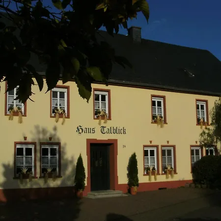 Cozy Morbach Getaway, Cleaning Included