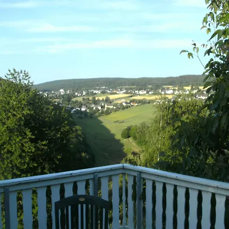 Апартаменты Cozy Morbach Getaway, Cleaning Included Morscheid-Riedenburg